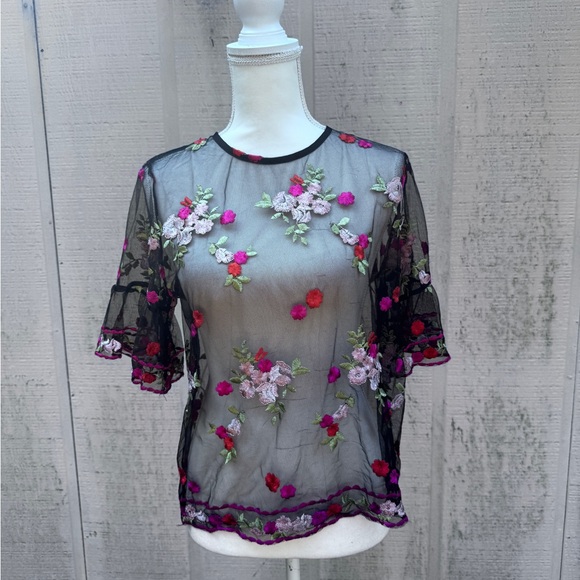 Elegant Sheer Floral Embroidered Blouse - Picture 2 of 7